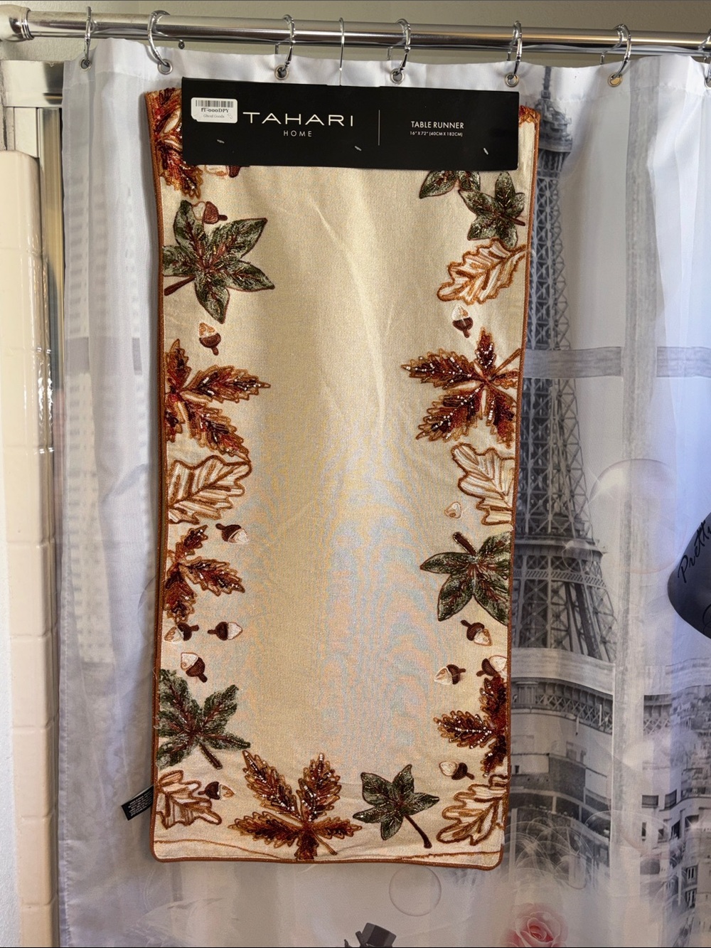 NWT Tahari Fall Leaves Table Runner
